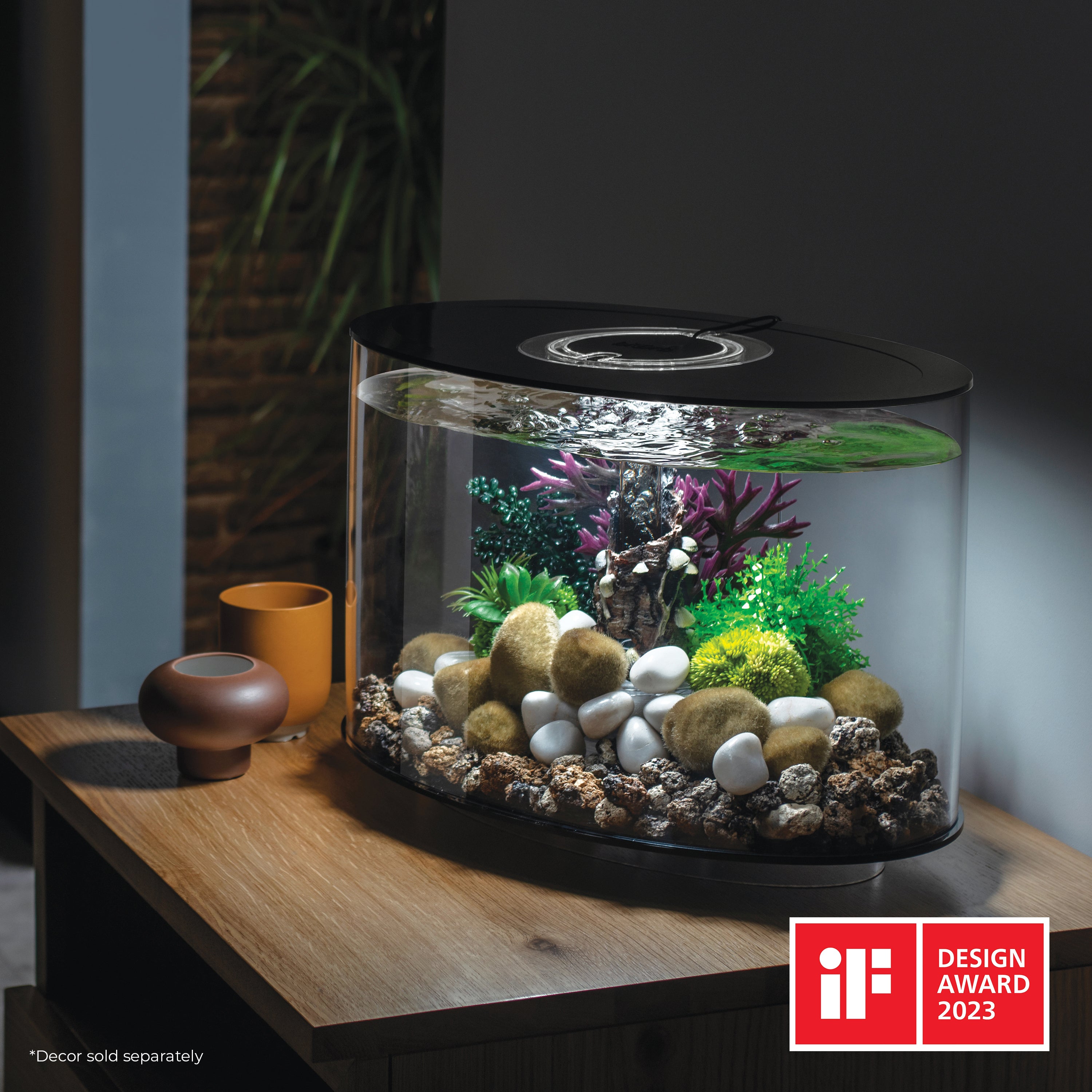 LOOP 15 Aquarium with Standard White LED Light - Black In Use