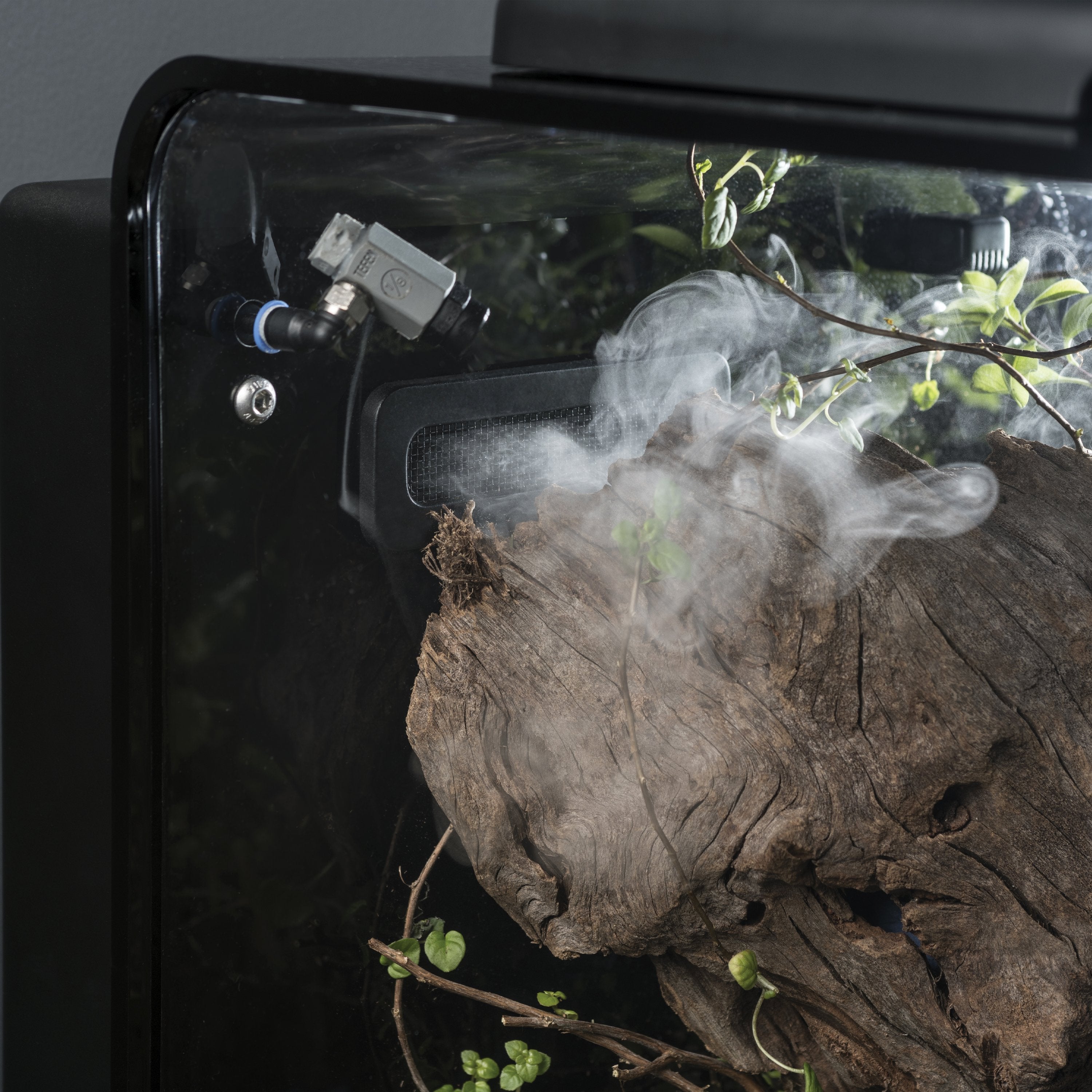 EARTH Vivarium features Humidity Monitoring and Control